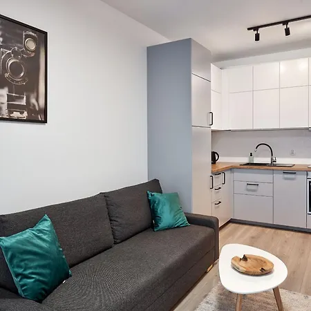 Апартаменти Zelazna Modern Studio